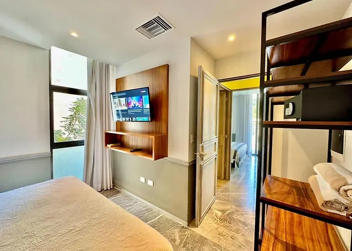 2 Bedroom Steps From The Sea! Appartement