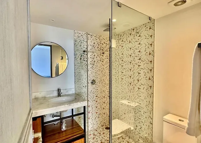 2 Bedroom Steps From The Sea! Appartement