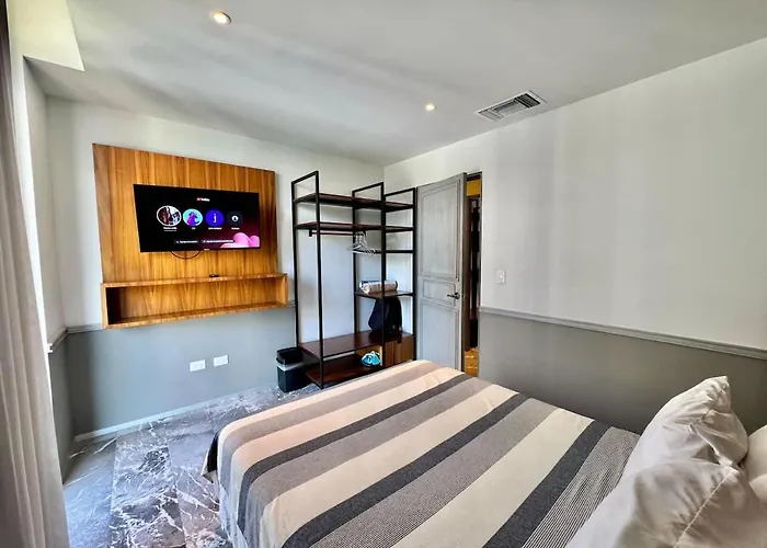 2 Bedroom Steps From The Sea! *